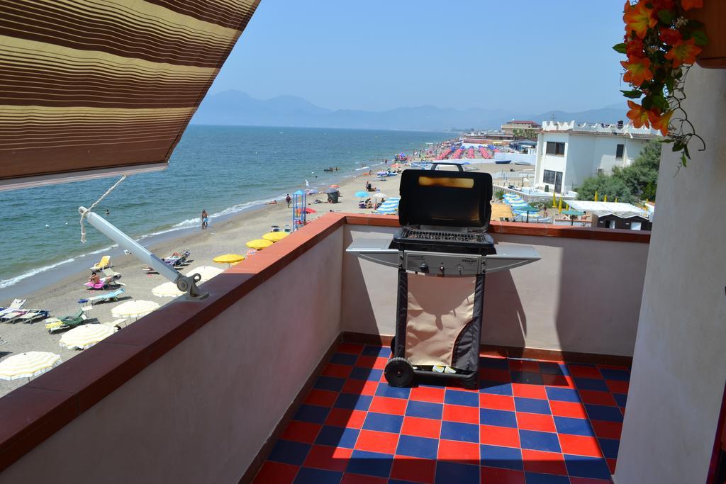 Casa Vacanze Dei Navigatori On The Sea Pontecagnano Kültér fotó