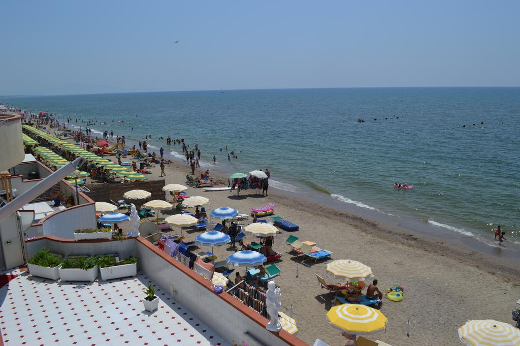 Casa Vacanze Dei Navigatori On The Sea Pontecagnano Kültér fotó