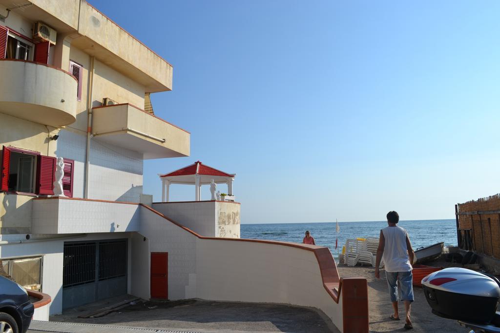 Casa Vacanze Dei Navigatori On The Sea Pontecagnano Kültér fotó